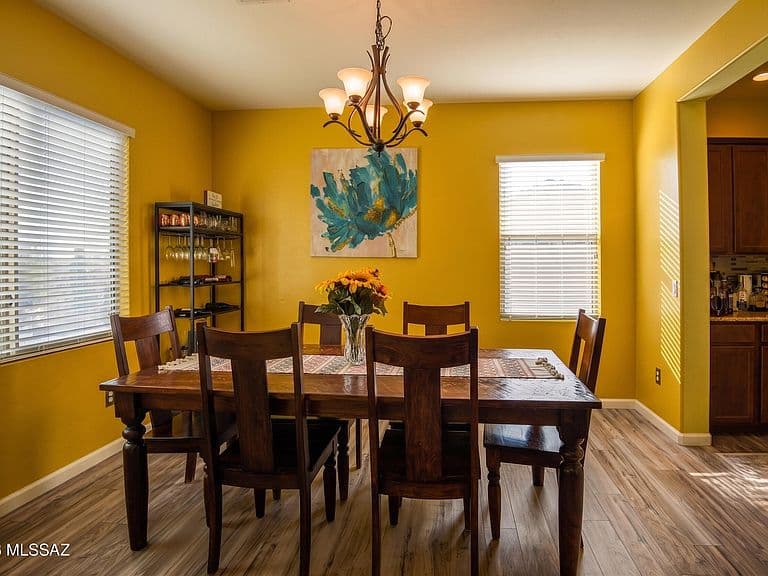 4380 W Windsor Ranch Pl photo 2