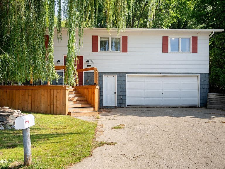 1314 2nd Ave NE photo 1