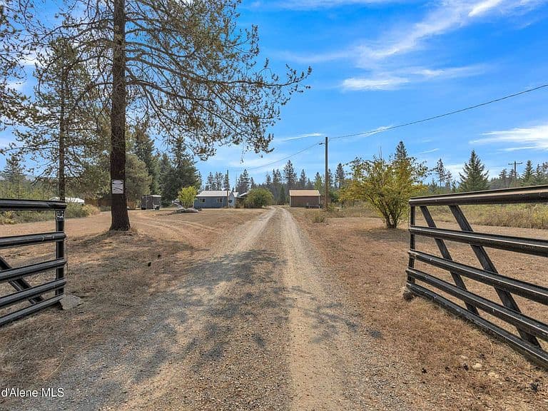 396 Wakena Ln photo 1