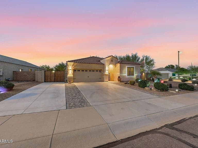 13422 W DESERT MOON Way photo 3