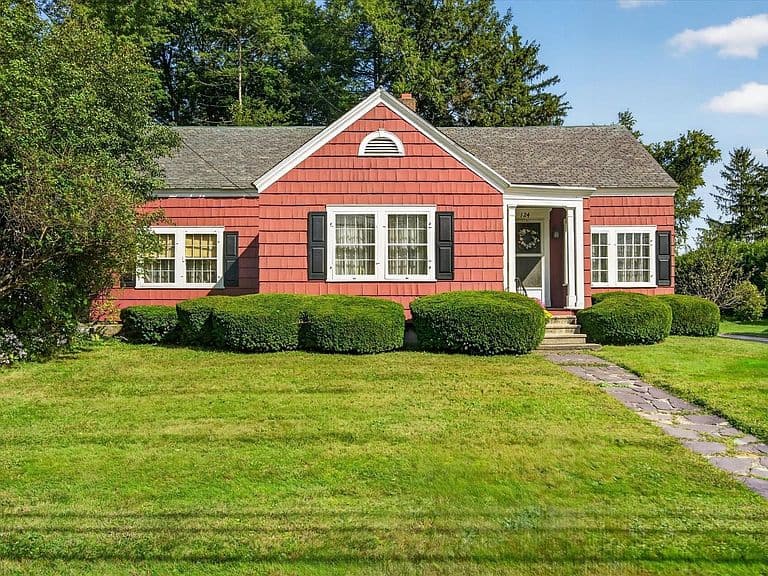 124 Bellevue Avenue photo 1