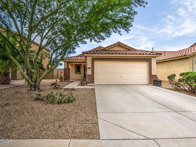 35917 W VELAZQUEZ Drive photo 2