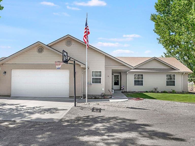 95 Sunnyside Dr photo 1