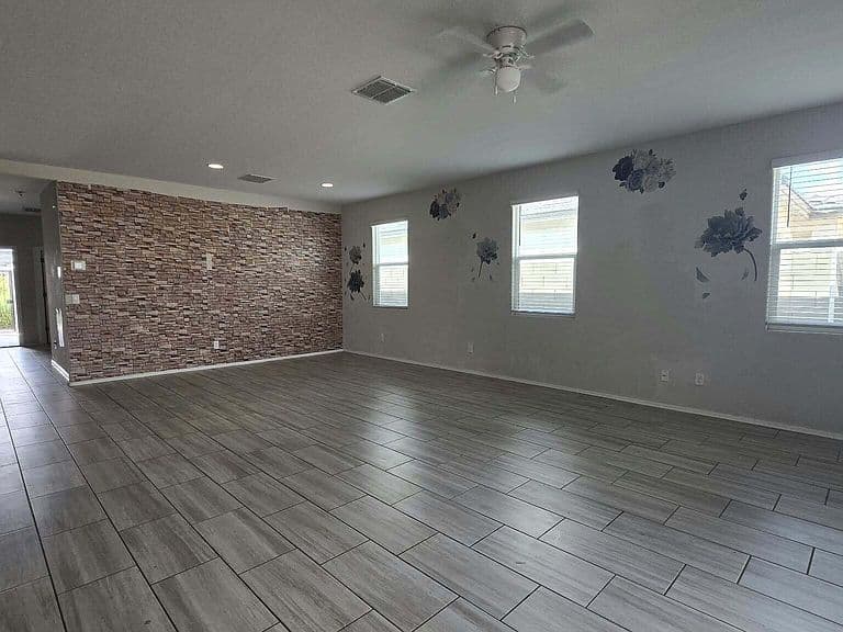 10340 W CHIPMAN Road photo 3