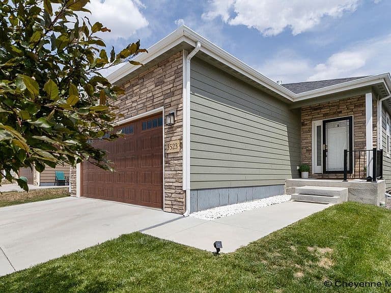 3523 Red Feather Trl photo 1