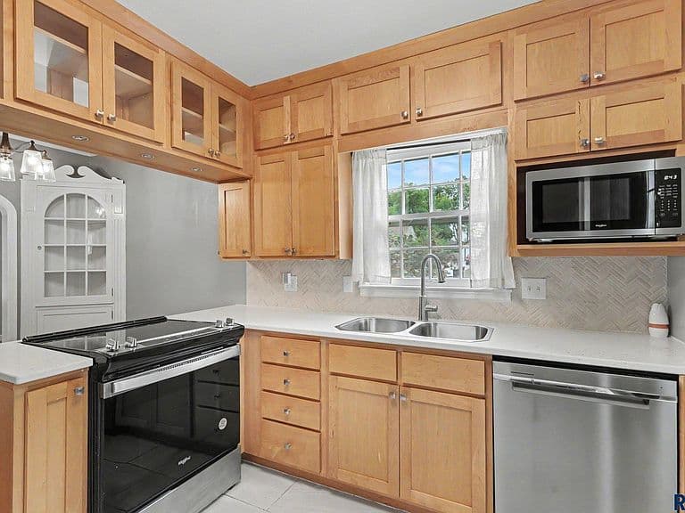 2116 W 21st St photo 3