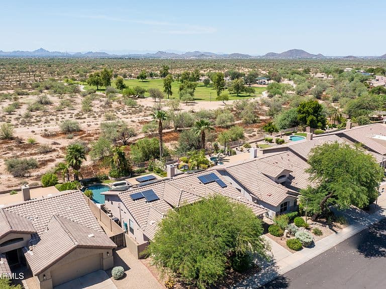 4409 E LARIAT Lane photo 4