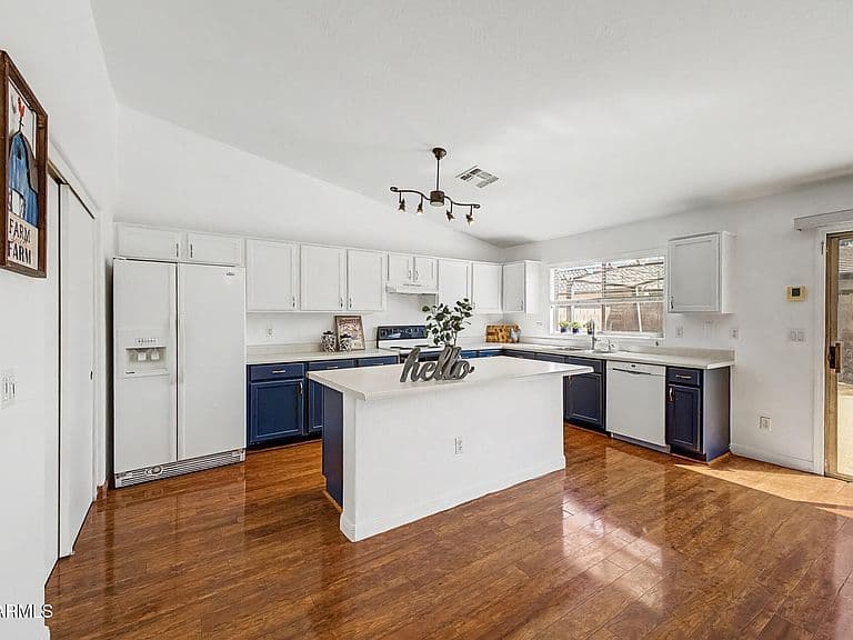 10521 W VIRGINIA Avenue photo 1