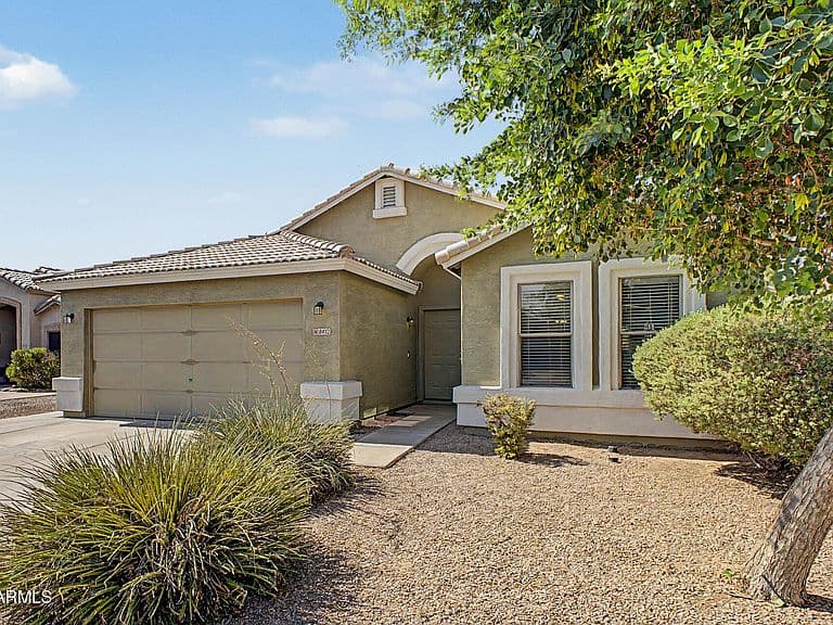 8432 W WHYMAN Avenue photo 2