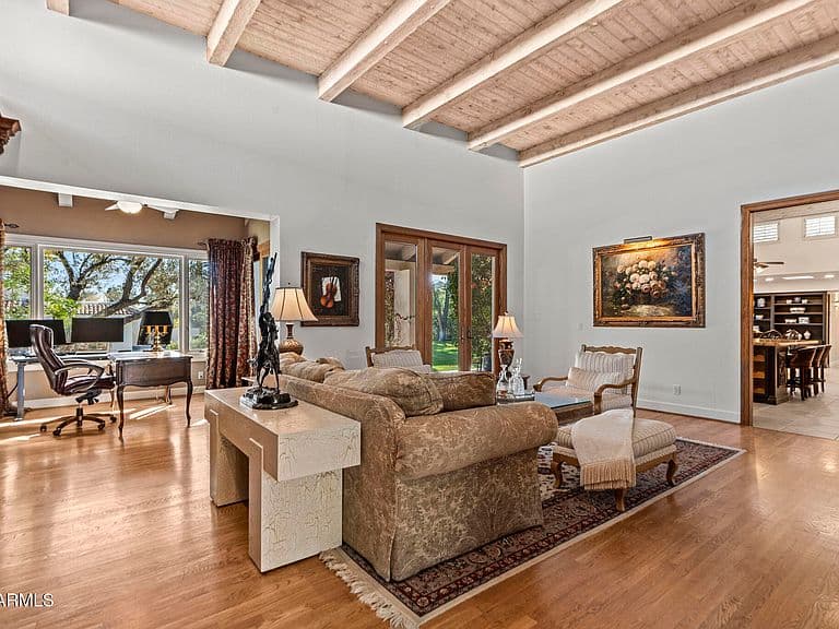 5225 E Turquoise Ave photo 4