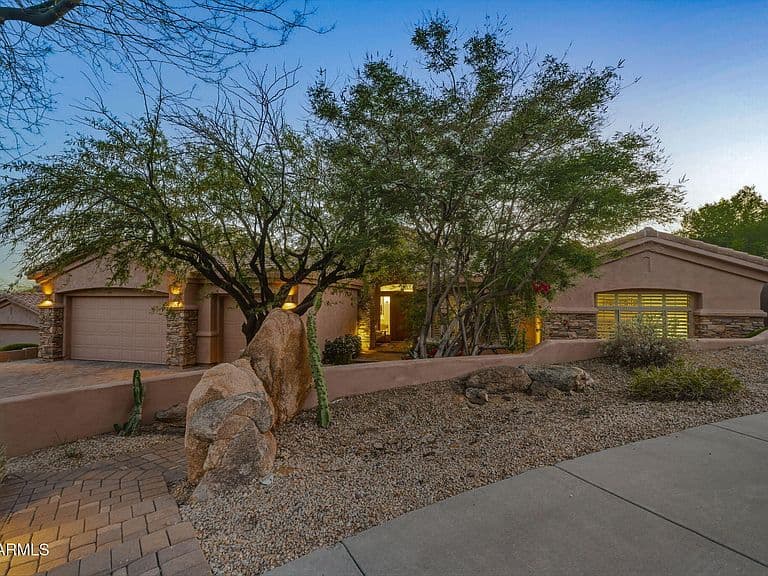 27562 N 83RD Glen photo 1