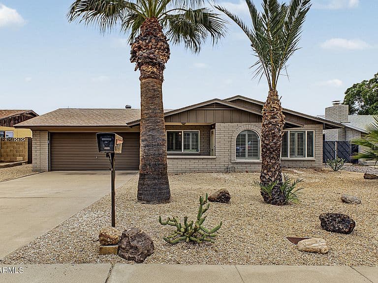 817 E CHERYL Drive photo 1