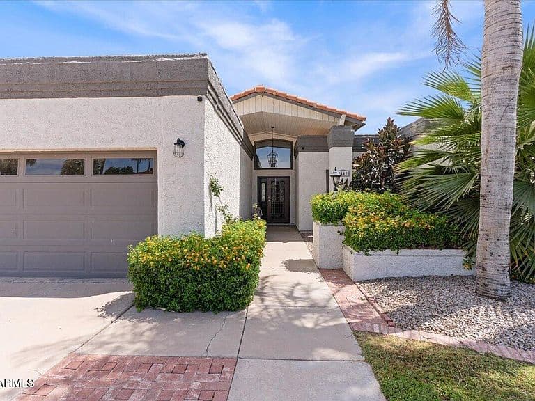 8443 W DONALD Drive photo 3