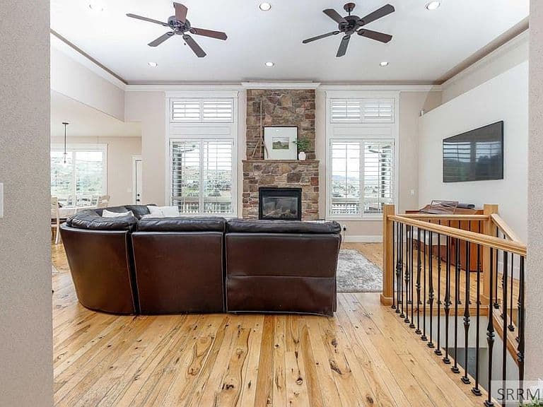 8021 Wild Horse Ln photo 2