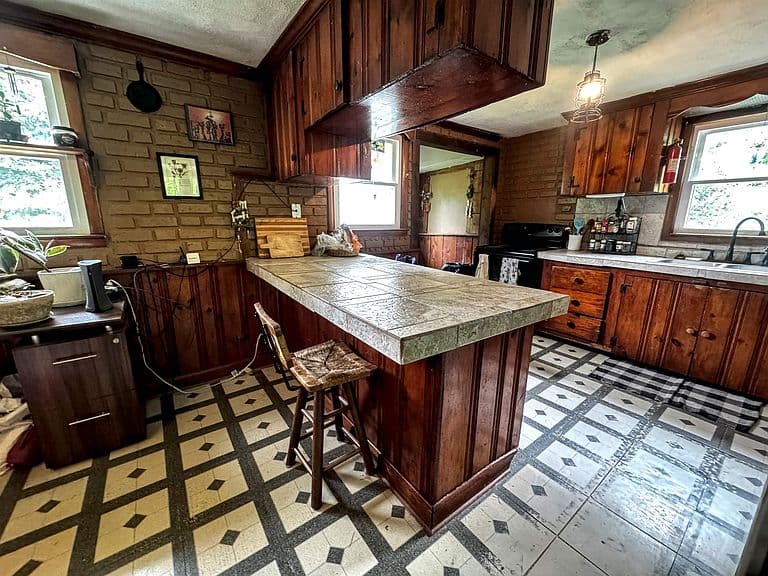 118 Foster Drive photo 4