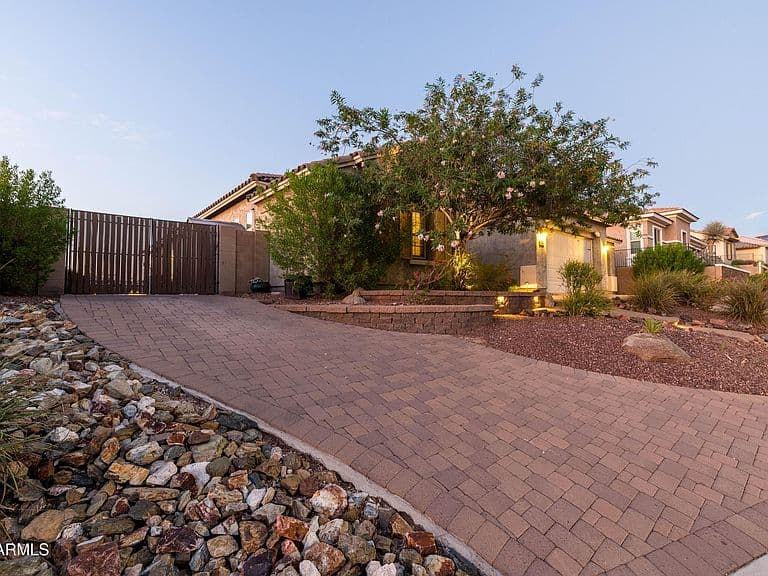10058 W WHITE FEATHER Lane photo 5