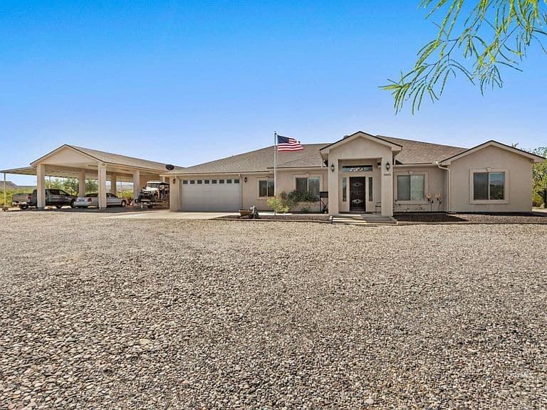 3883 W Valley View Rd photo 2