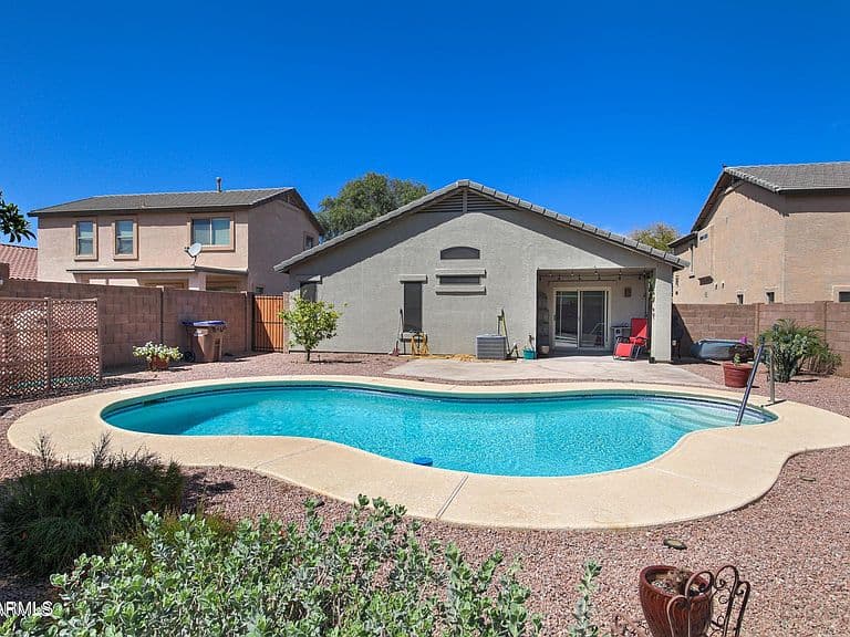 853 E MOUNTAIN VIEW Road photo 1