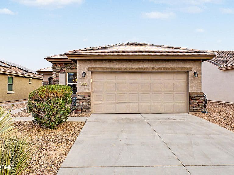 22585 W MOONLIGHT Path photo 1
