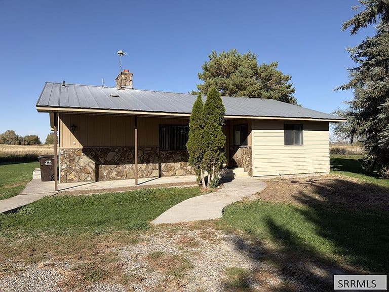 1158 E 1300 N photo 3