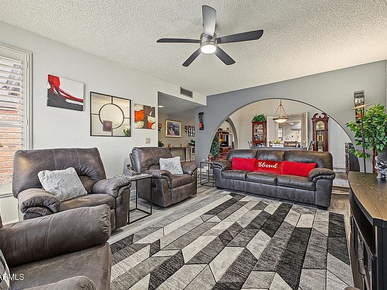 4344 W Libby Street photo 4