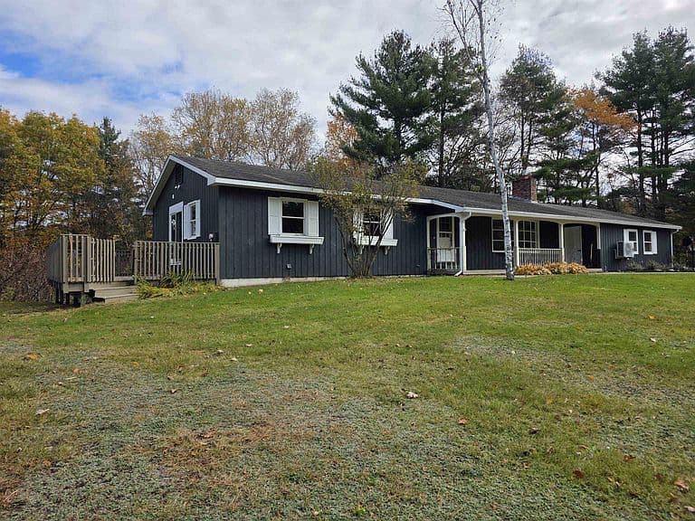 192 Hillside Avenue photo 3