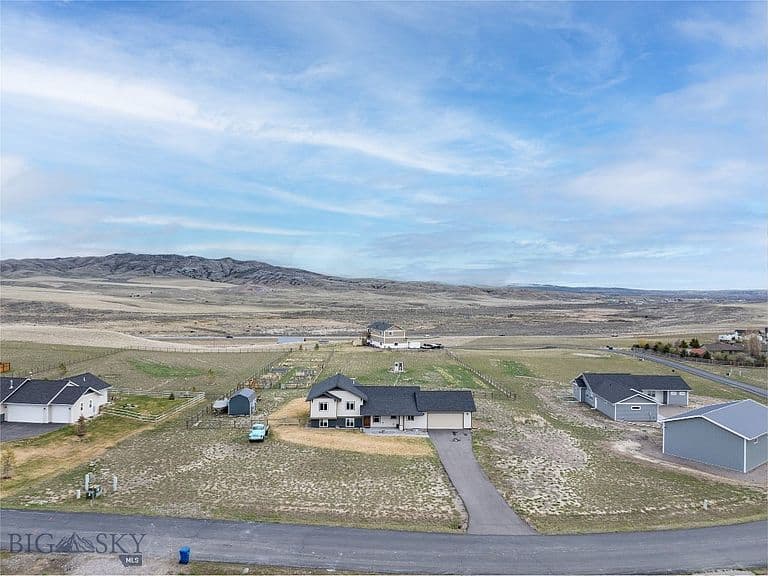 153 Wheatland Meadows Dr photo 3