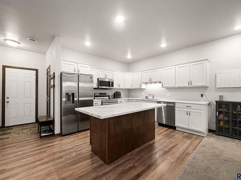 6102 S Alki Pl photo 4