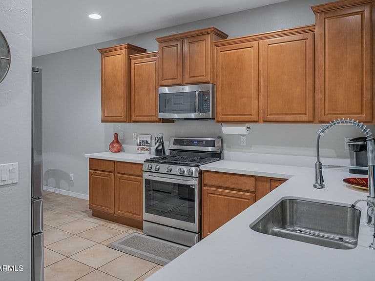 32119 N ECHO CANYON Road photo 4