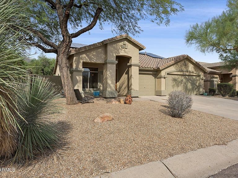 10533 E FIREWHEEL Drive photo 2