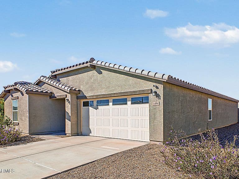 1494 W PELAYO Street photo 4
