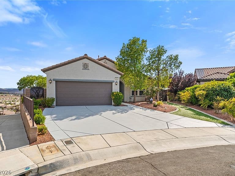 2393 Wood Village Dr photo 1
