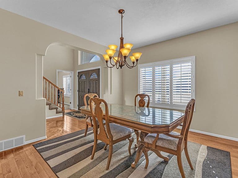 1210 Fawn Cir photo 3