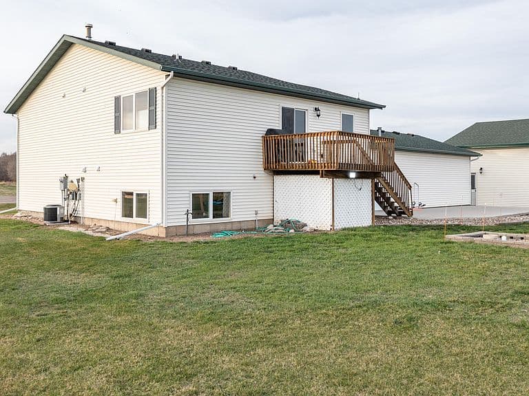 1001 Sunflower Dr photo 3
