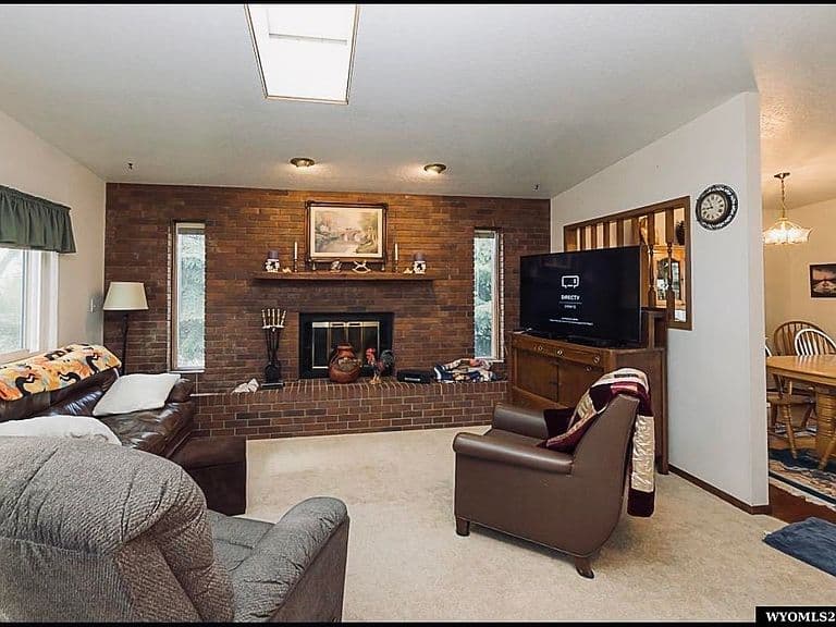 800 Madison Dr photo 2