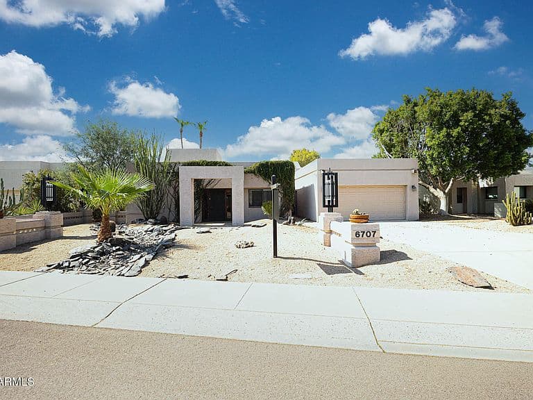 6707 E JUNIPER Avenue photo 4