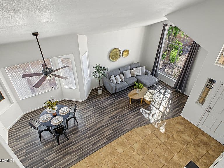 1002 W KELTON Lane photo 4