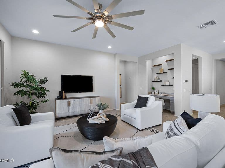 41650 W Harvest Moon Drive photo 4