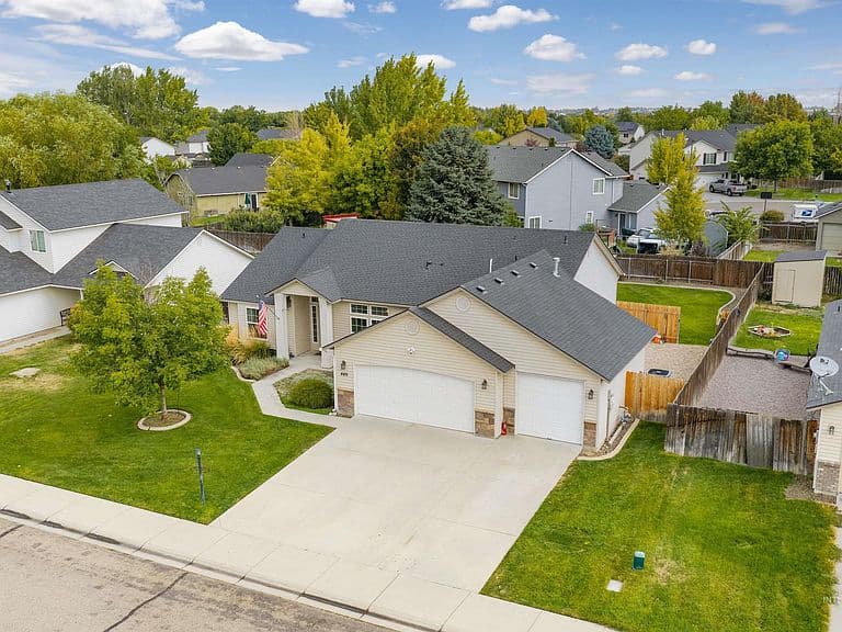 440 E Northridge Dr photo 1