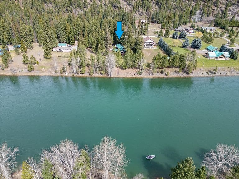 6367 Kootenai River Rd photo 1