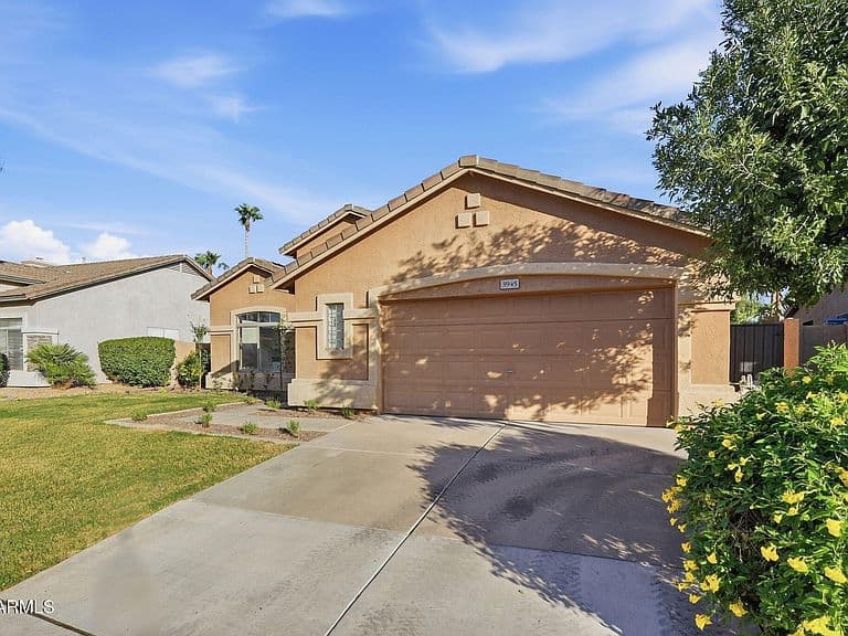3945 S CACTUS WREN Drive photo 1