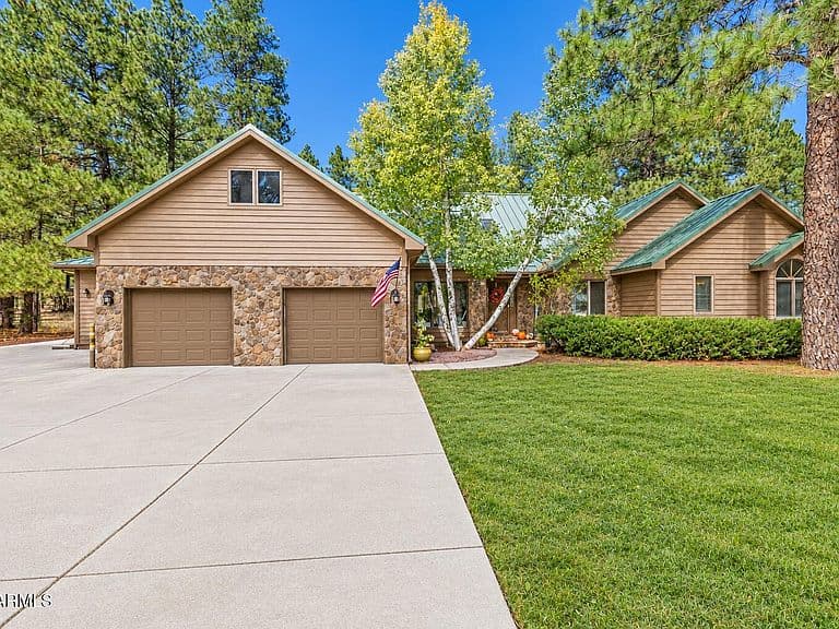 3005 S SURREY Lane photo 1