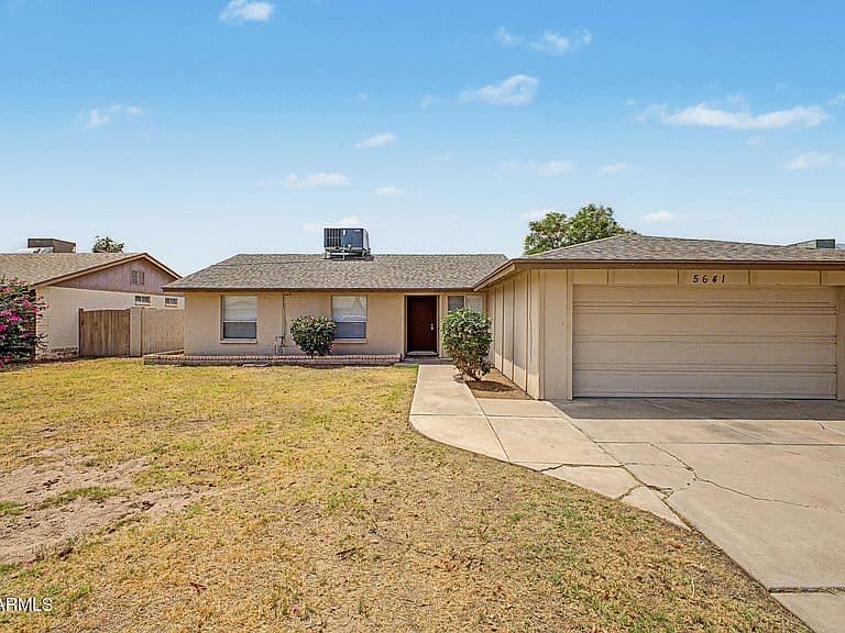 5641 W VOGEL Avenue photo 1