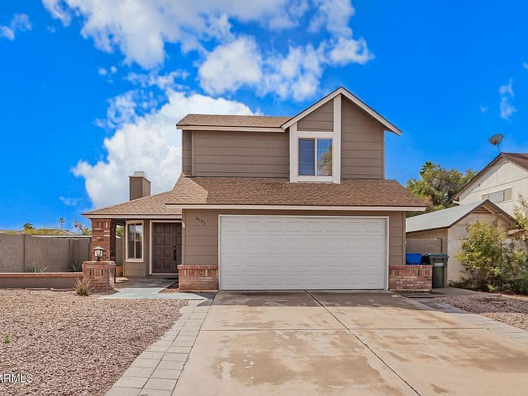 6533 E BEVERLY Lane photo 2