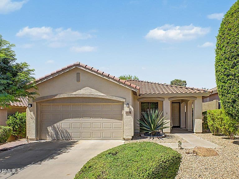 38414 N PAGODA Lane photo 2