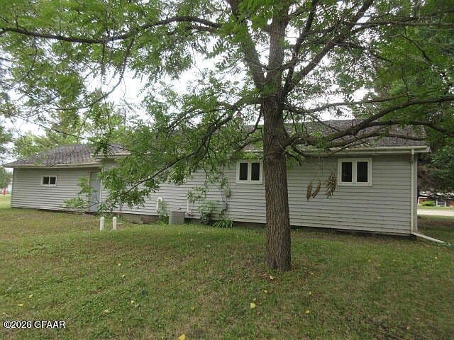 1029 Elm Ave S photo 3