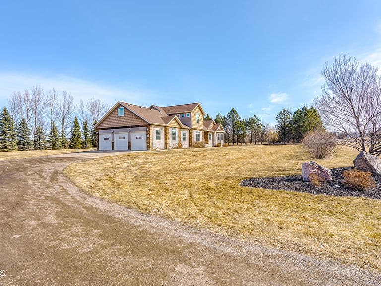 6160 Sky Ln photo 1