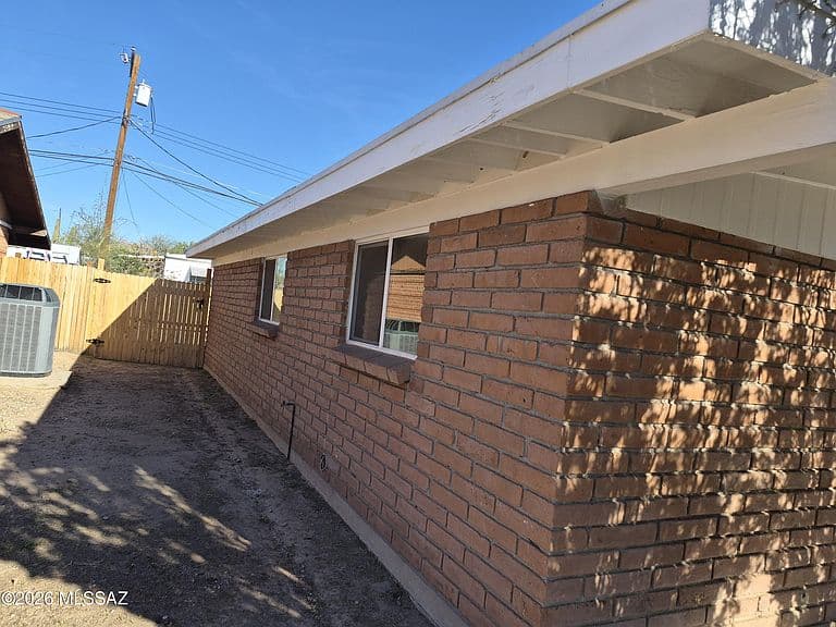 4448 N Jay Ave photo 3