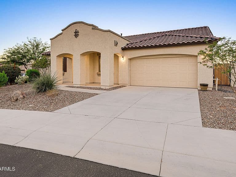16820 S 180TH Drive photo 4