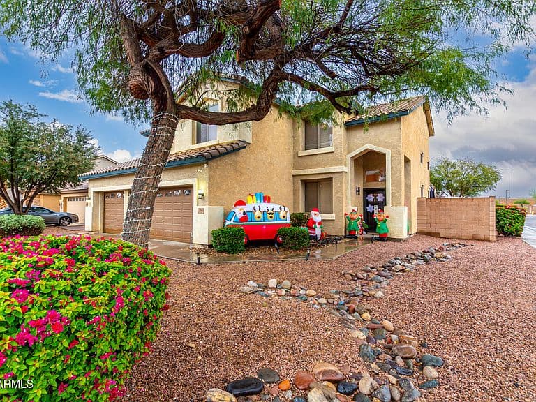 1643 E WILDHORSE Place photo 3